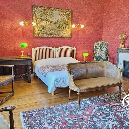 Chateau De La Roche, 11-12 Personnes