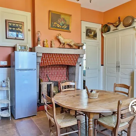 Chateau De La Roche, 11-12 Personnes בית נופש Ahuillé