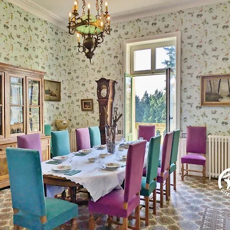 Chateau De La Roche, 11-12 Personnes Ahuillé