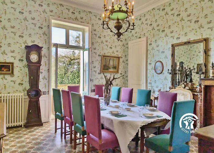 Chateau De La Roche, 11-12 Personnes Semesterbostad Ahuillé