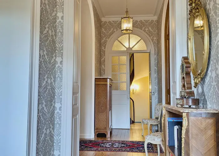 Chateau De La Roche, 11-12 Personnes Ahuillé