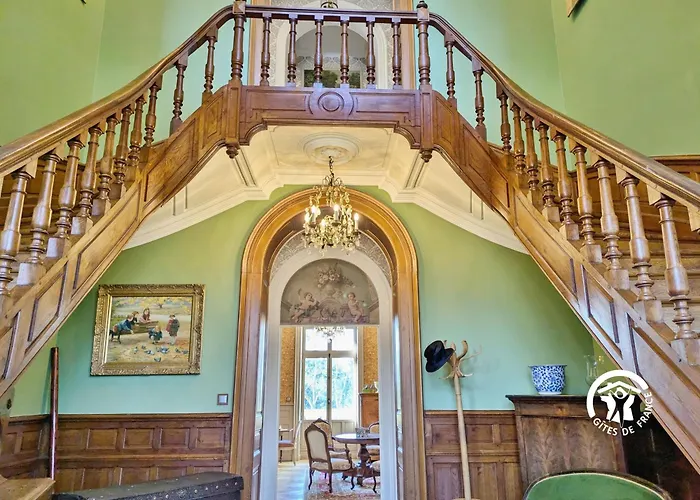 Chateau De La Roche, 11-12 Personnes * Ahuillé