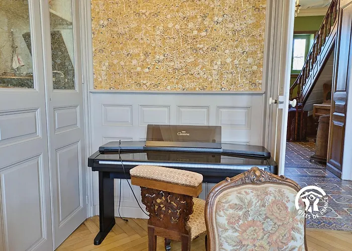 Chateau De La Roche, 11-12 Personnes Semesterbostad *