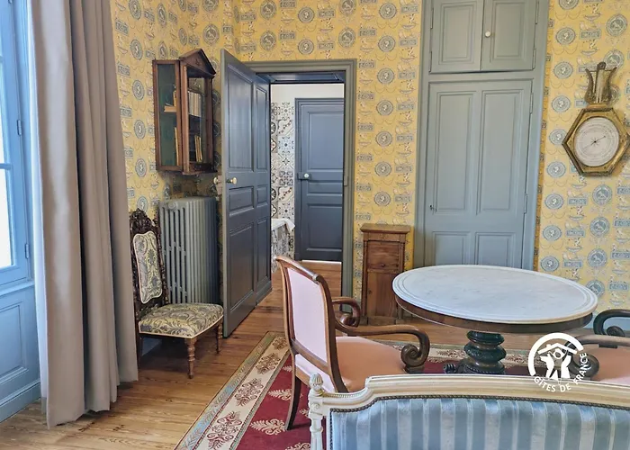 Chateau De La Roche, 11-12 Personnes Semesterbostad Ahuillé