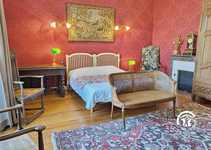 Chateau De La Roche, 11-12 Personnes