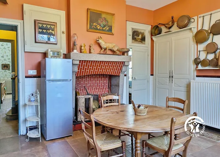 Chateau De La Roche, 11-12 Personnes Semesterbostad Ahuillé