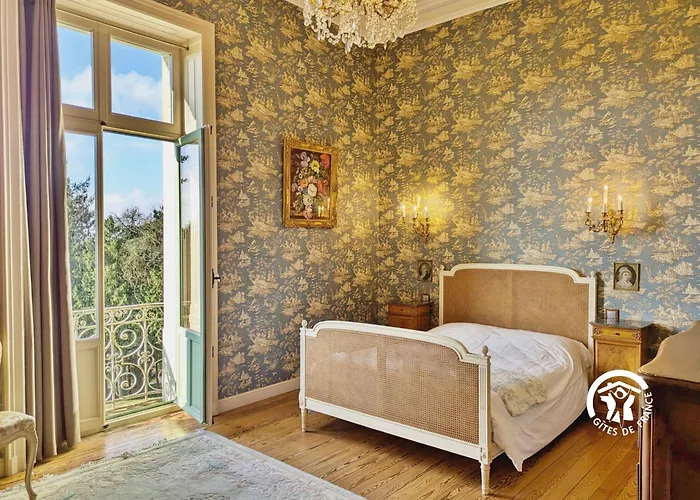 Semesterbostad Chateau De La Roche, 11-12 Personnes Ahuillé